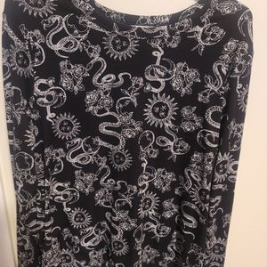 Graphic black long sleeve tee